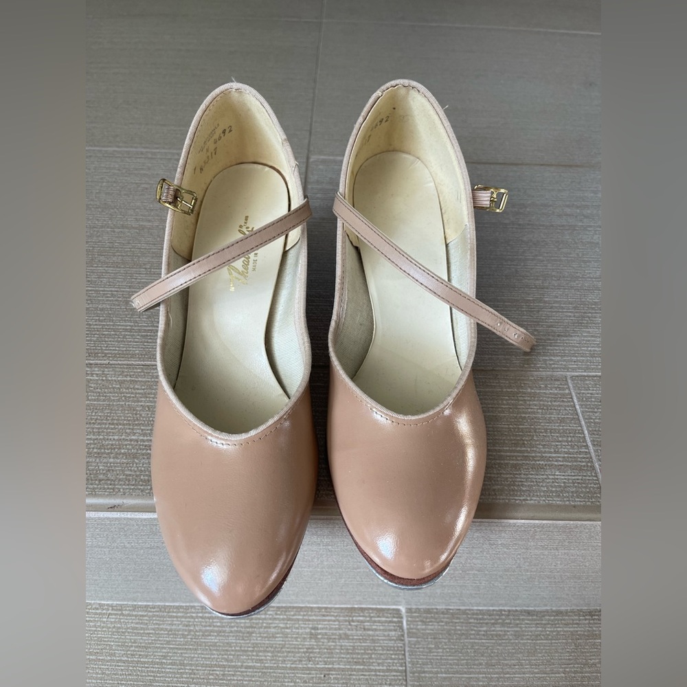 Theatrical leather tap shoes.  Women size 7